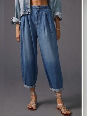 Pilcro Pleated Boyfriend Jeans in Washed Blue